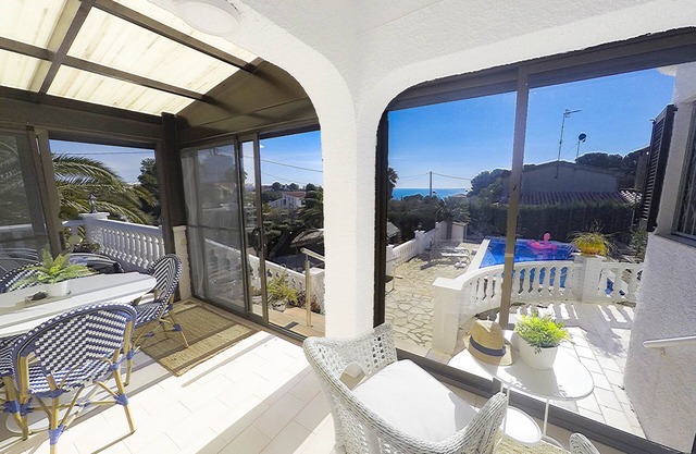 Villa with private pool and sea views