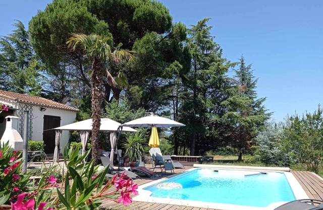 Villa with private pool and large enclosed garden