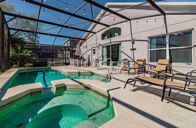 Villa with Private Pool in Lake Berkley Resort