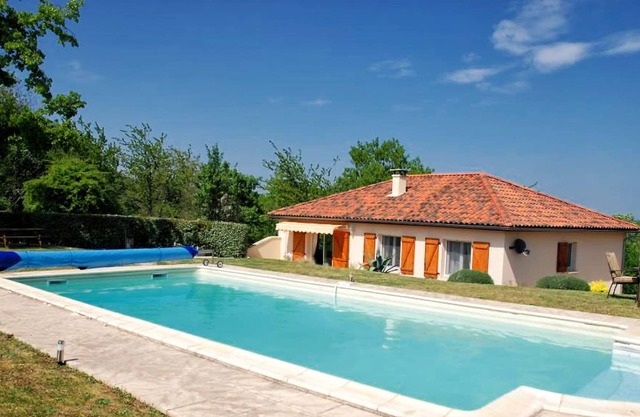 Villa With Private Pool With Stunning Views Over The Dordogne valley