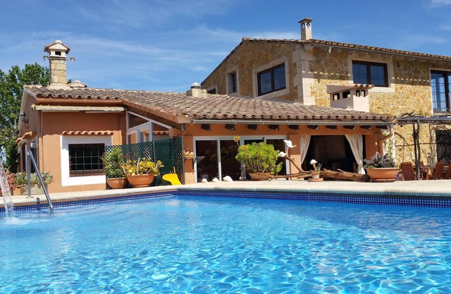 Villa with private salt water pool in the field of pla de Mallorca
