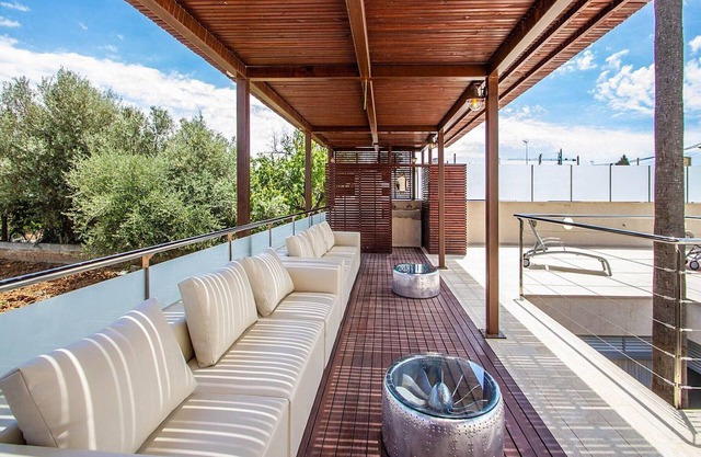 Villa with salt water pool