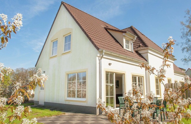 Villa with Sauna & Garden