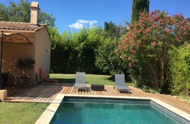 Villa with swimming pool in PONT SAINT ESPRIT near the Gorges de l'Ardeche