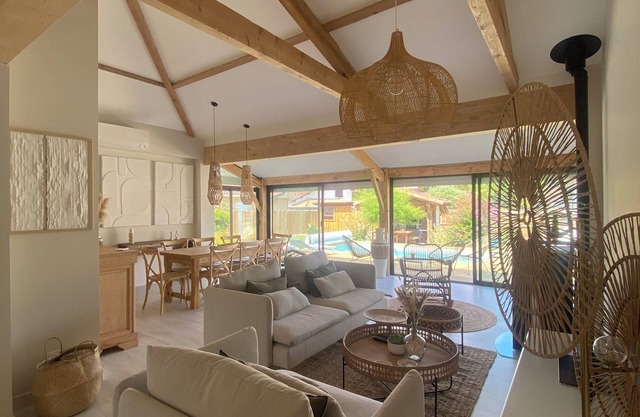 Villa with swimming pool, close to the lake/ocean and walking distance to the village
