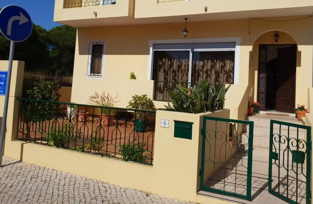 Villa with terrace in Faro, by iZiBookings