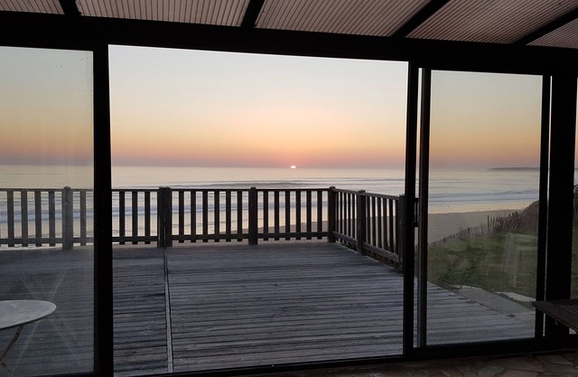 Villa with veranda on the sea front with exceptional views