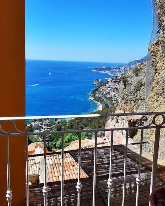 Village Médiévale, superbe appartement vu mer et Monaco