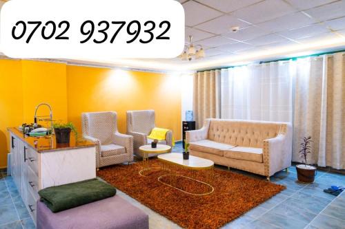 VillaromAfrica Staycations-Gold Suite