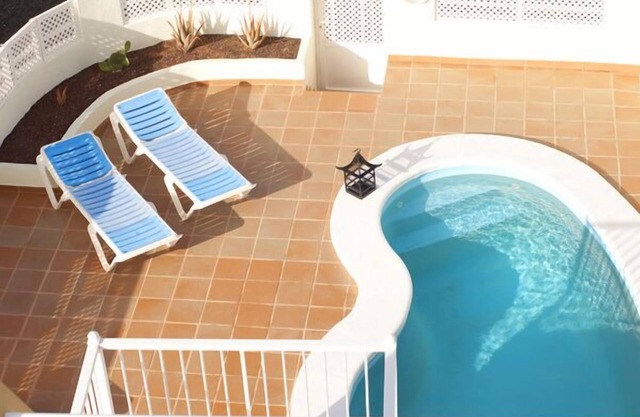 VILLAS 20 METERS FROM THE SEA OF THE SEA, WITH PRIVATE POOL.