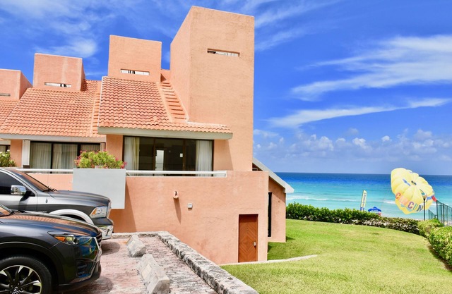 Villas Cancun by Casago