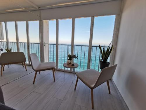 VILLAS COSETTE Apartamento BEACH PALACE CB 10 Vistas Espectaculares en Primera Línea de Mar con Parking Incluido en Platja d'Aro - ES-209-26