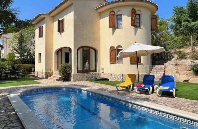 VILLAS COSETTE Villa BRAVA with Pool in Calonge