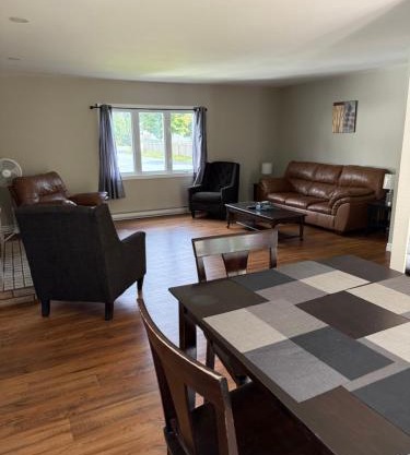 Vinnecomb Apartments - Upper Floor - 3 Bedroom
