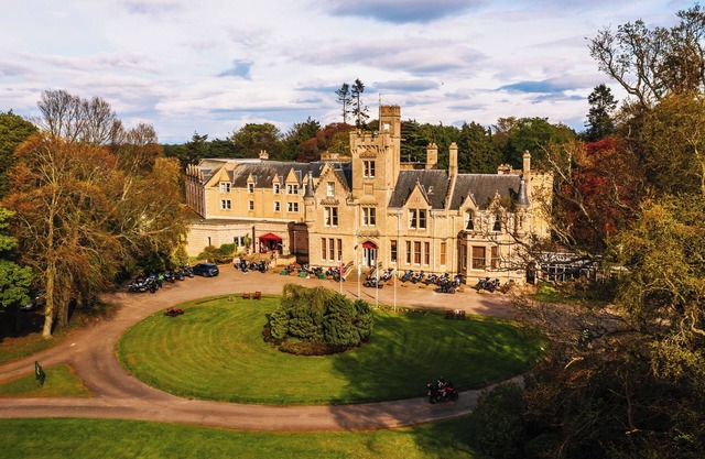Vintage Comfort Near Nairn Beach, Golf & Highland Heritage