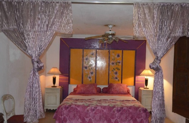 Vintage House with 3 BR - 10 Min to Sanur Beach