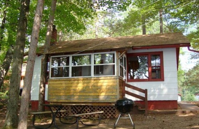 Vintage Lakeside Cottage on Long Lake ~ Linden