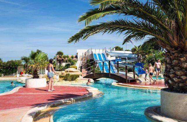 VIP mobile home with terrace