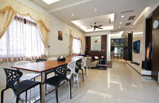 VV-House