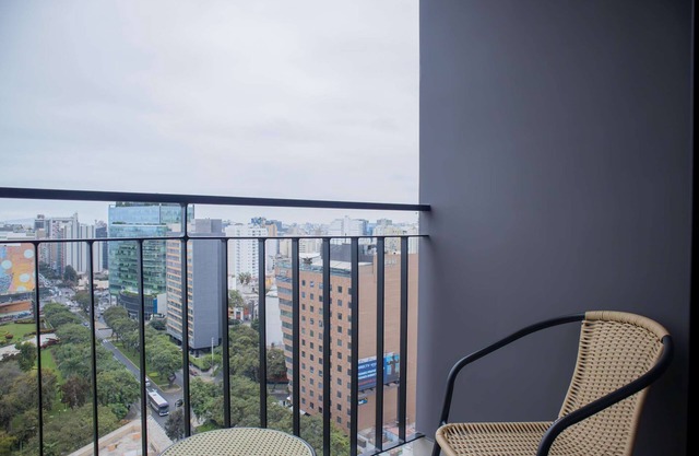 w Awesome 2BR Apartment in Miraflores