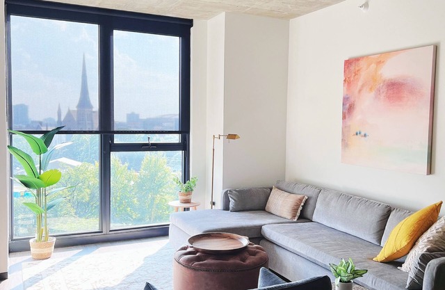 W. Loop Luxurious furnishings, 5- Star Amenities
