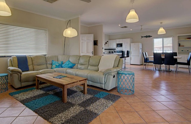 Wahoo - Well laid out family home situated in a quiet cul-de-sac.