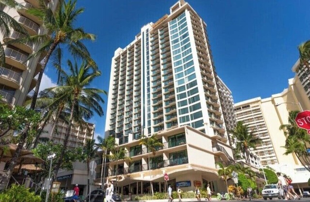 Waikiki Condo - 1BR, 2BA, Sleeps 6