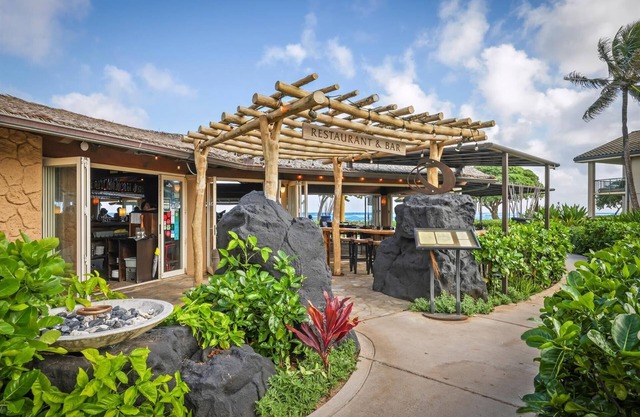 Waipouli Beach A107 Grand Premier Beachfront 2B/3B