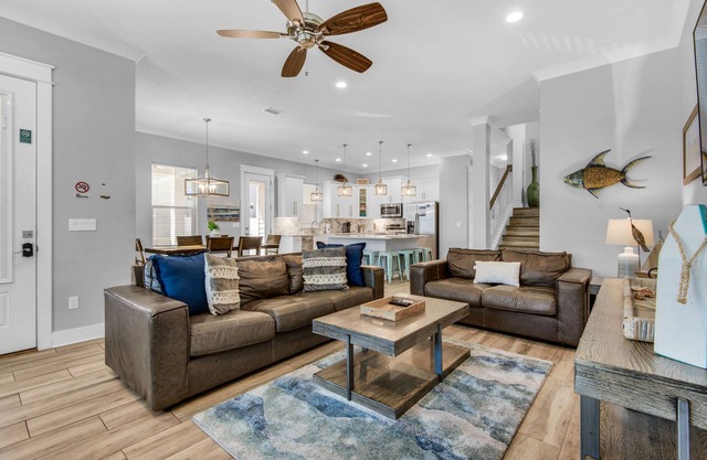 ☀️Walk to Beach I 3 Kings👑 I 2 Community Pools-4BR Sea Ya Sun☀️