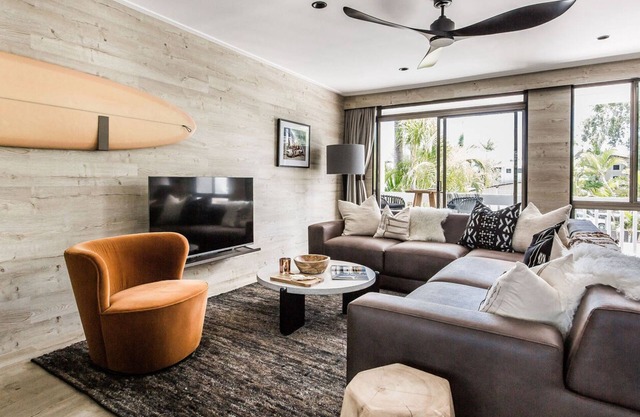WALK TO BEACH, SHOPS, CAFES - STYLE - AIR CON