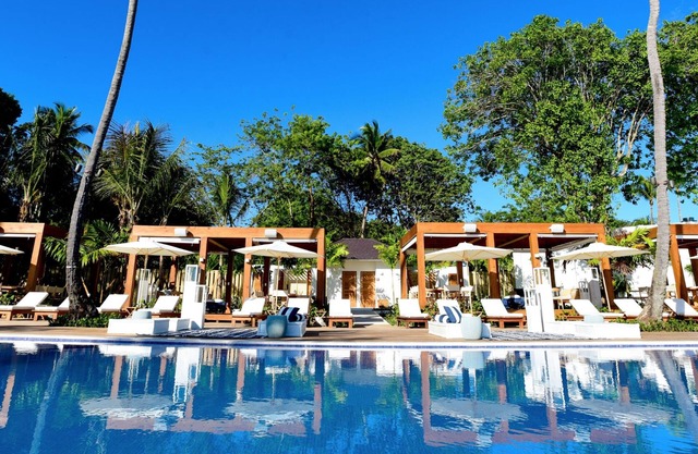 Walk to Casa de Campo's Hotel + Teeth of the Dog + Driving Range