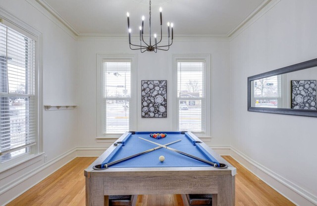 Walk to Downtown Blair Game Room + Fire Place Pet Friendly