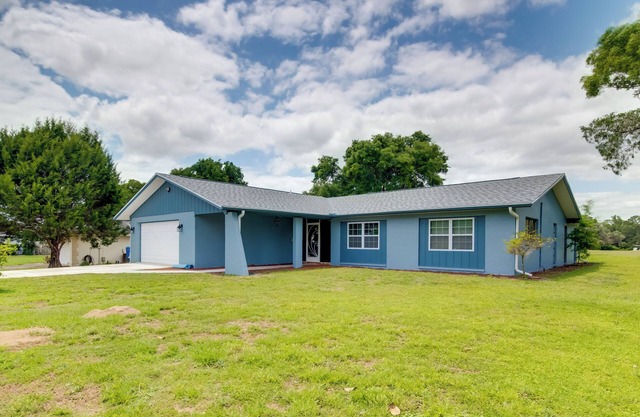 Walk to Lake: Geataway w/Yard in Inverness