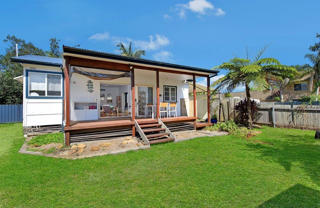 WALK TO THE BEACH FROM THIS KILLICK CREEK HIDEAWAY