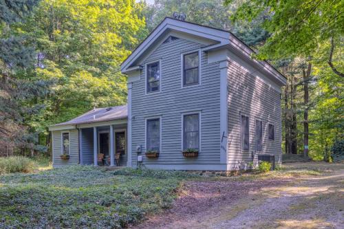 Walking distance to Lake Michigan! Cozy Cottage