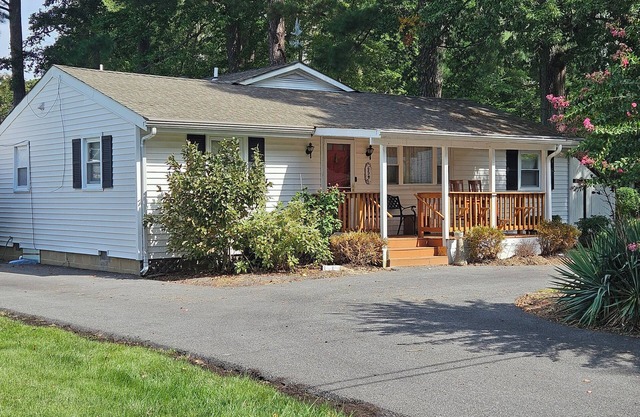 Walking distance to Herrington on the Bay! Home with views of the Chesapeake Bay