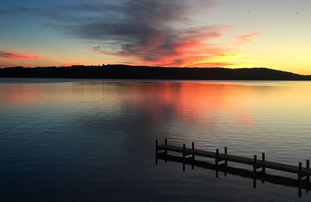 WALLOON SUNSETS! BEST WEST ARM LOCATION! KAYAKS & SUPS! SEE OUR REVIEWS!
