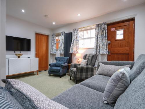 Walnut Cottage - Uk43995