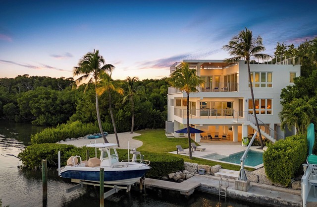 Wander Islamorada Shores w/Ocean View – 4 Bedrooms, Sleeps 8
