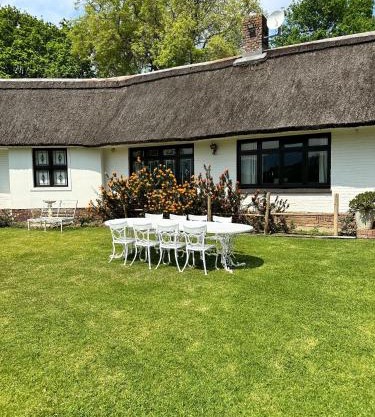 Warm Welcoming Cottage - Your Perfect Getaway