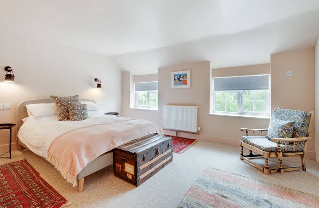 Warren Cottage - Two Bedroom House, Sleeps 4