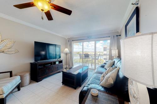 Water View 402