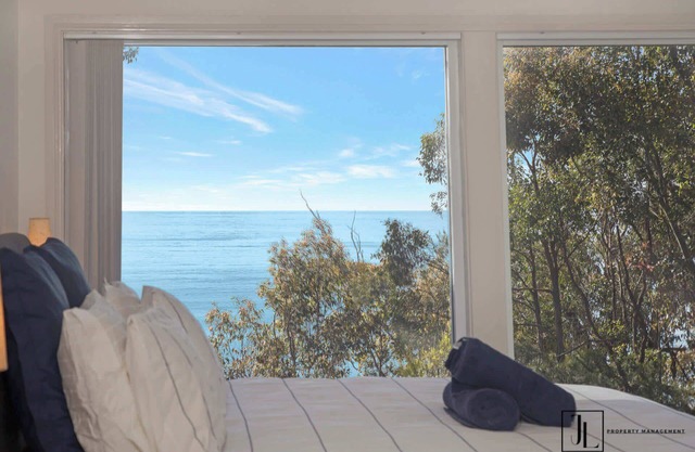 Water Views, Wi-Fi & Beach | Grand Entertainer