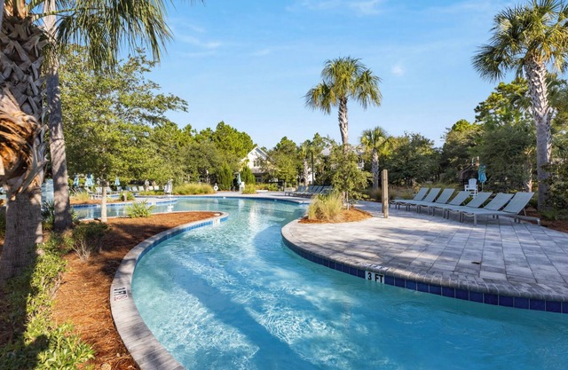 WaterColor: Private Heated Pool, 6-Seater Golf Cart, Park District Perfection