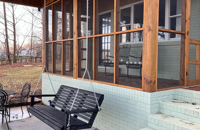 Waterfront bungalow with a dock on deep water!