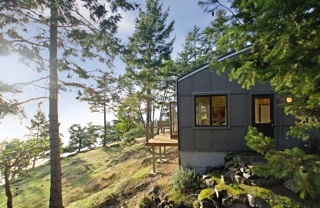 Waterfront Cabin! Adults Only (Whale Watch Point)