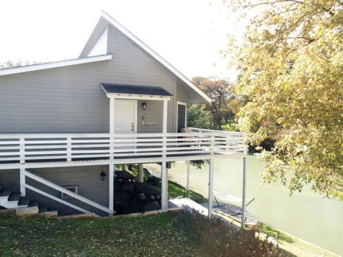 Waterfront Cabin Rental on the Banks of the Guadalupe River near San Antonio, Texas