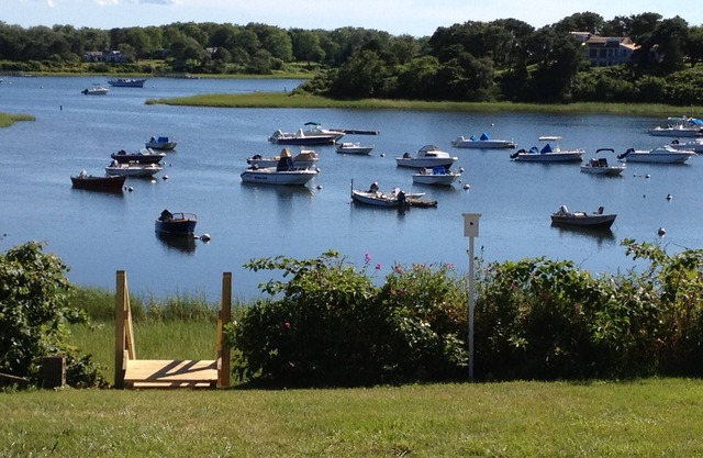 Waterfront Chatham Village, Short Walk to Town & Lighthouse Beach
