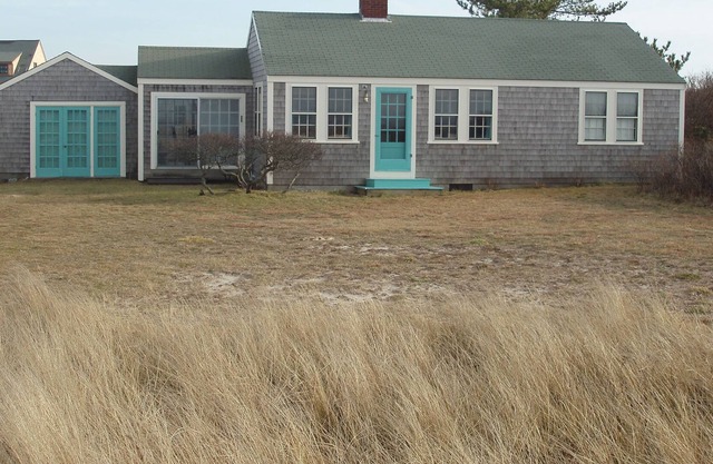 WATERFRONT COTTAGE ON MADAKET BAY BUILT BY OUR GRANDFATHER. BEST SUNSETS!