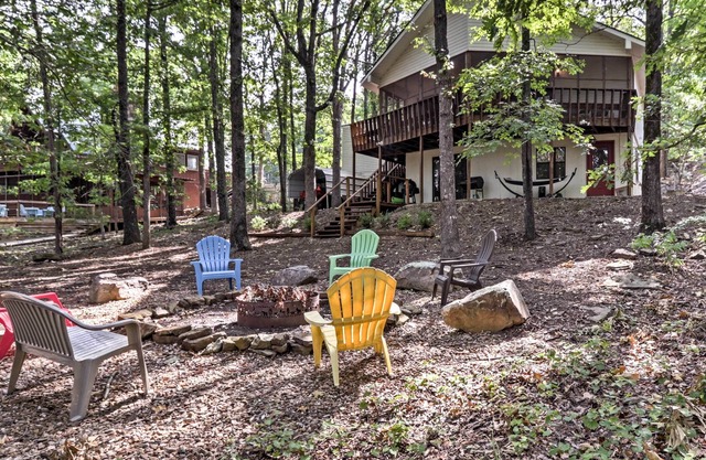 Waterfront Family Home w/ Deck, 5 Miles to Marina!